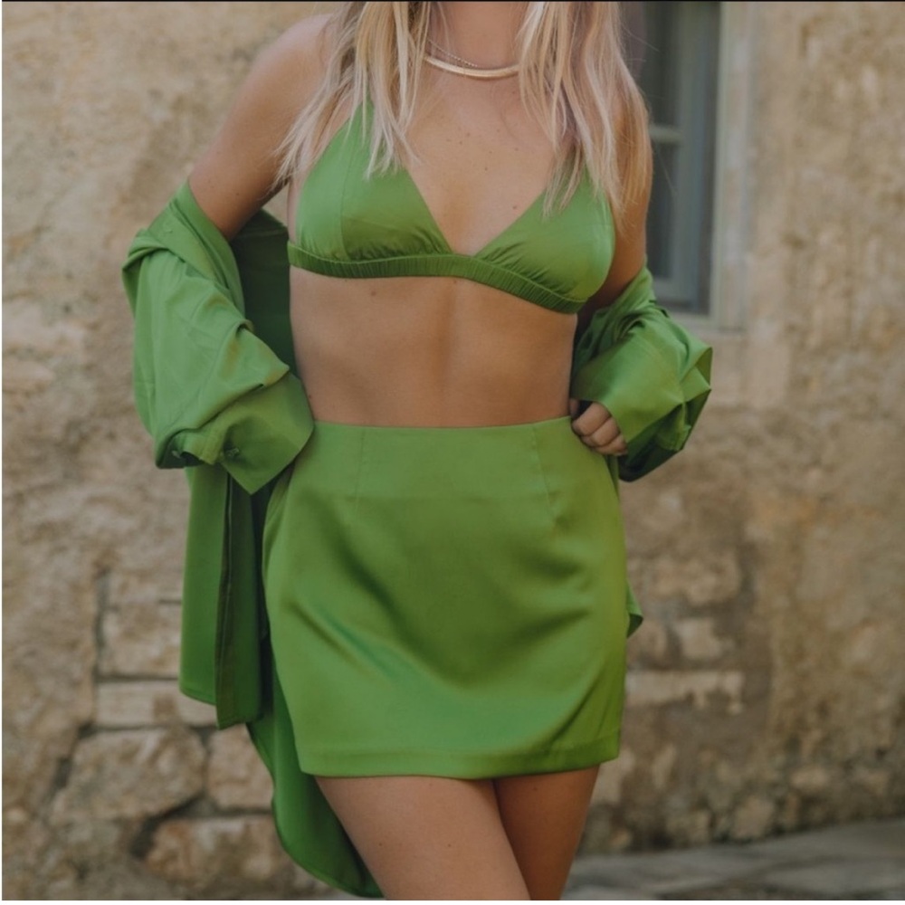 Daily Drills Silky Skirt in Green